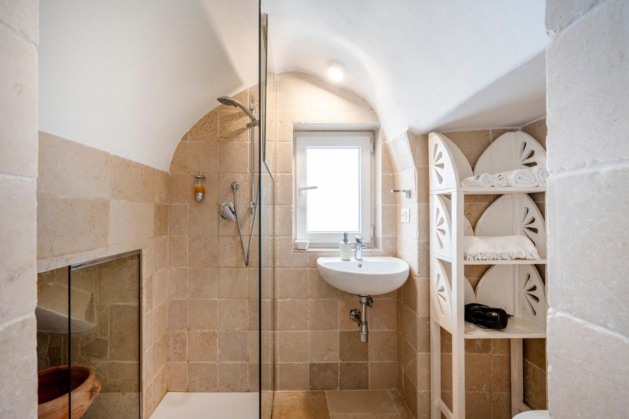Maison Blanc Остуни Экстерьер фото